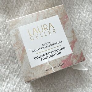 Laura Geller Baked Balance Brighten Color Correcting Foundation in Porcelain